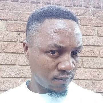 Lawrence Manana
