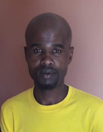 Vusumzi Nohambamdeni