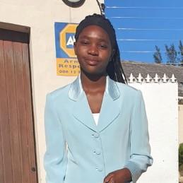Dellyn Hlayshwayo