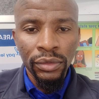 Aron MOGOLA