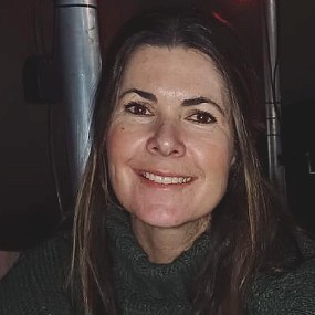Claire Saunders
