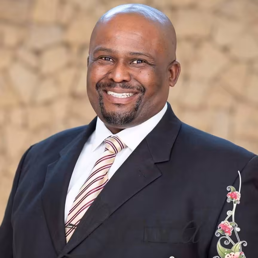 Lehlohonolo Lucky Rabotapi