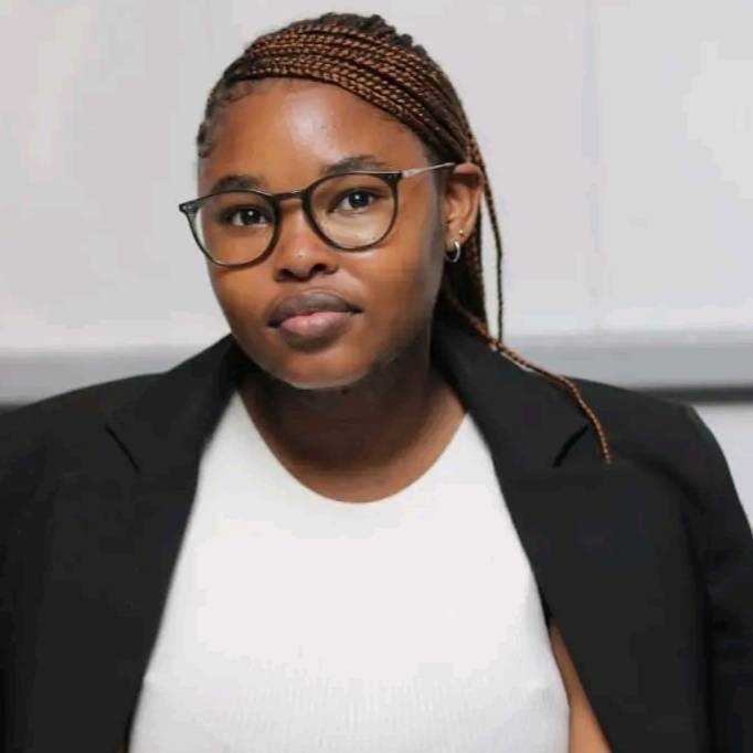 Lona Zwakala
