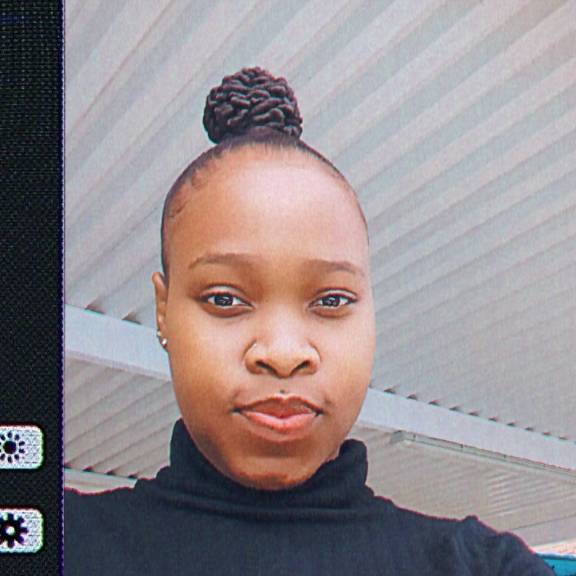 AMINA MOLOI