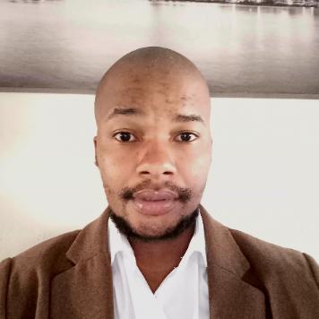 Xolile Hinana