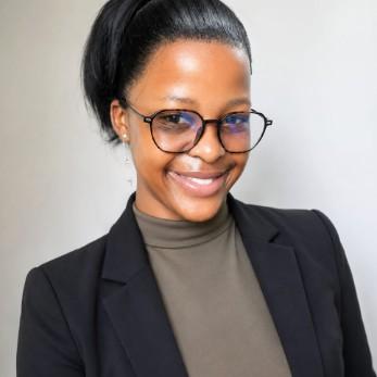 Zama Khuzwayo