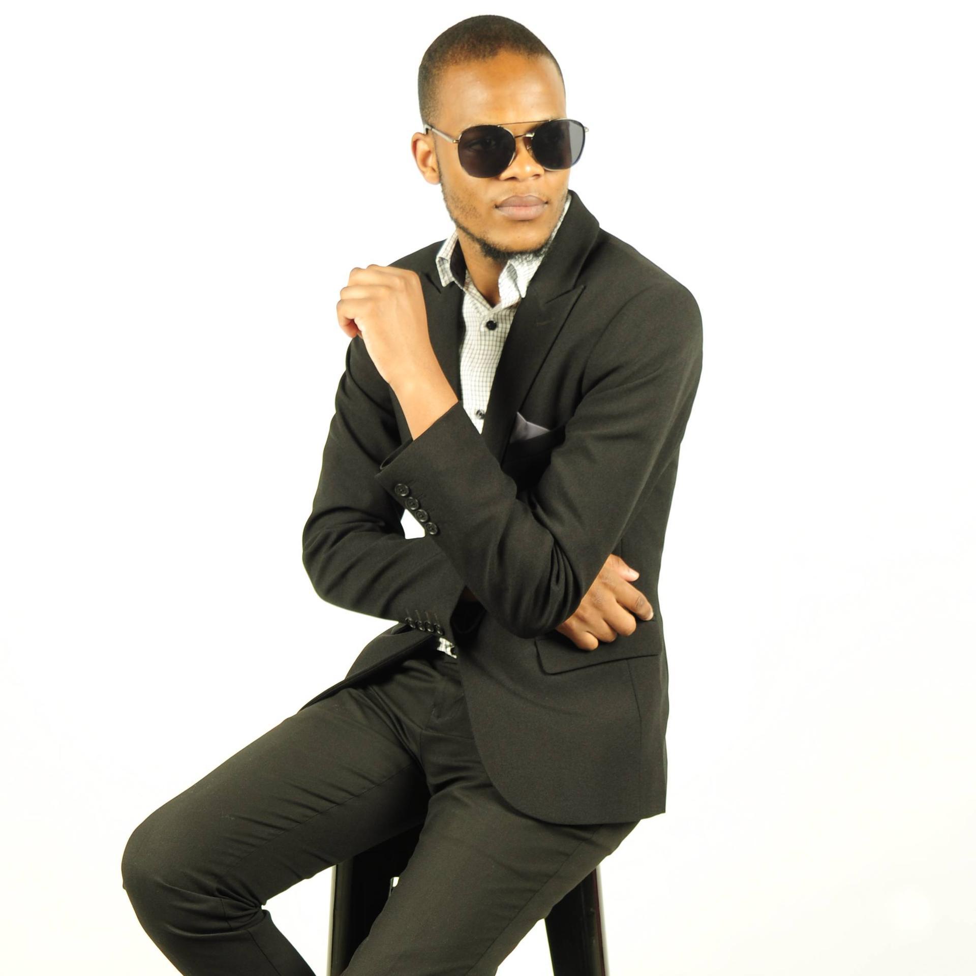 LWAZI MAVUNDLA