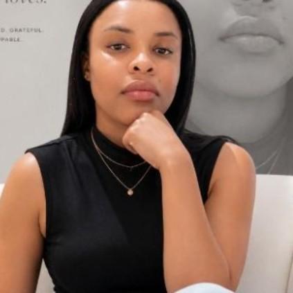 Sinelizwi Zisanda Moyana